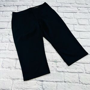 Under Armour Performance Womans Bermuda Shorts Sz 4 Black Outdoor Hiking Casual